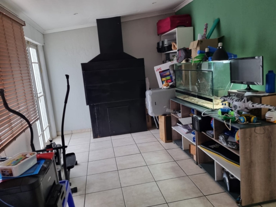 4 Bedroom Property for Sale in Helicon Heights Free State